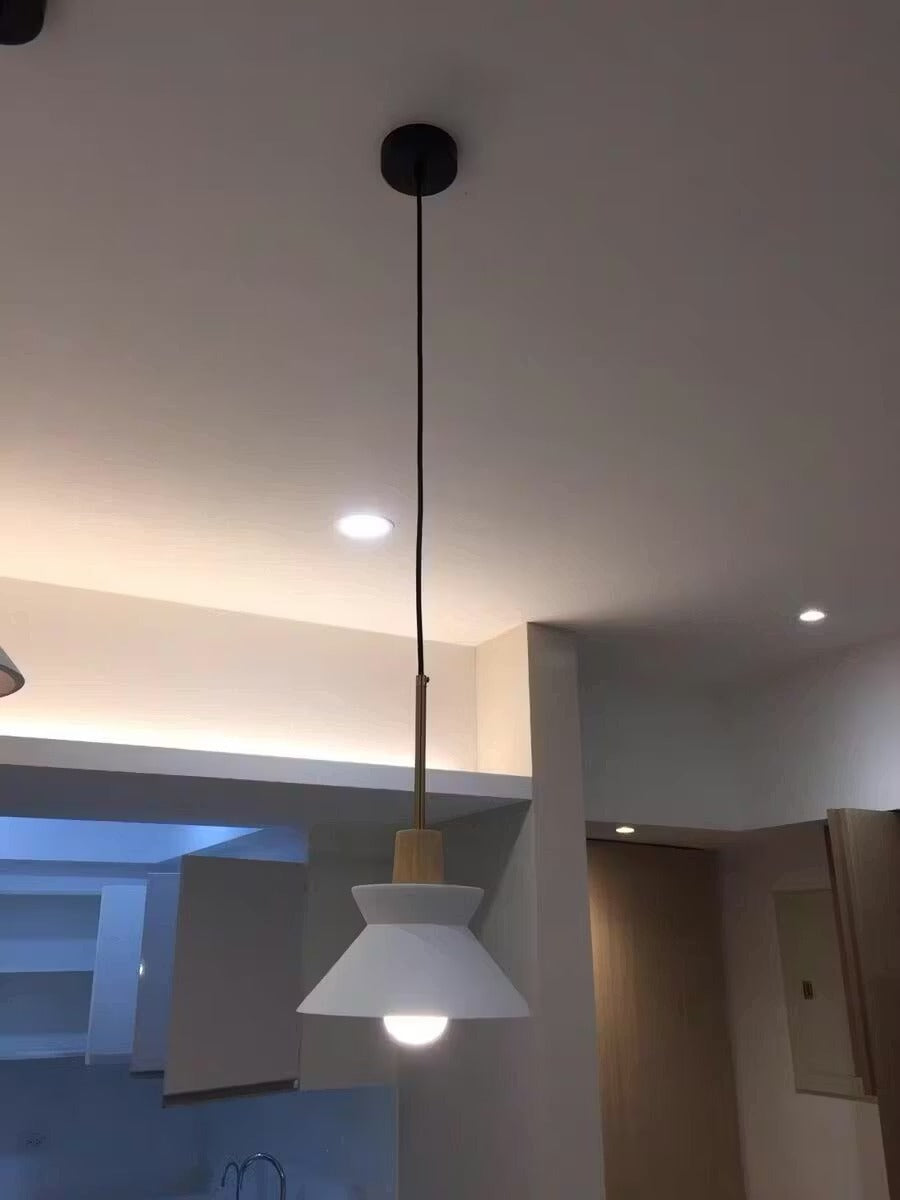 Suspension moderne et créative en fer