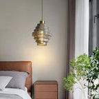 Suspension en verre et laiton en forme de bouteille